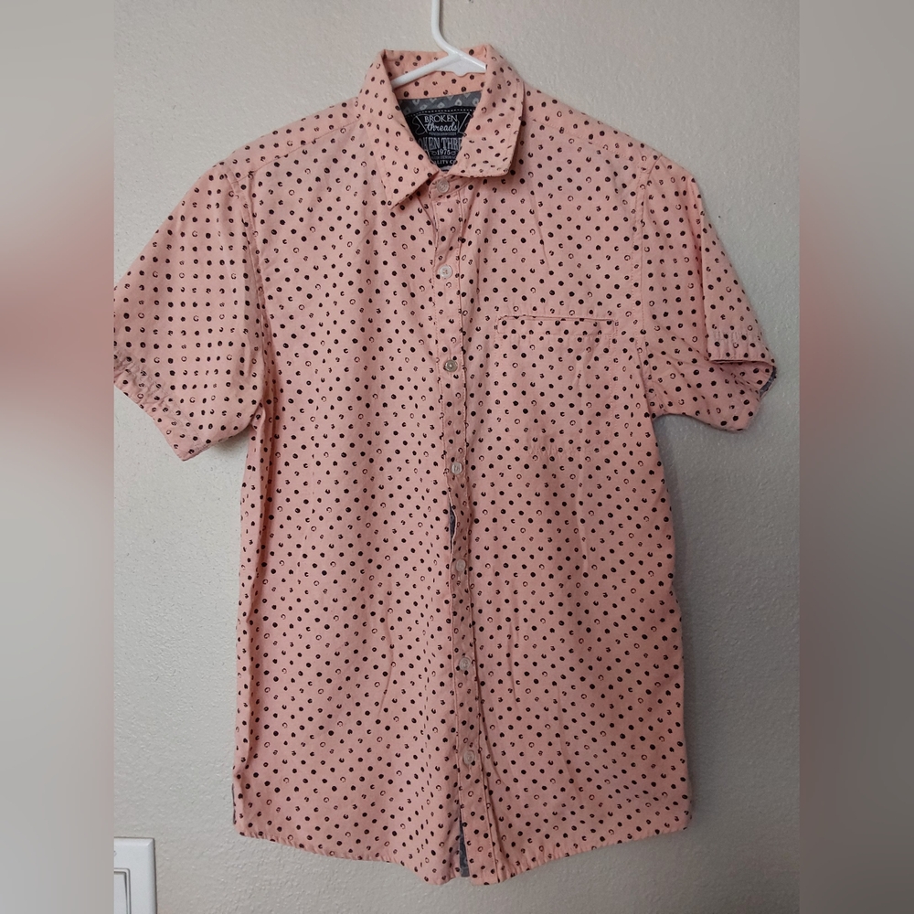 Broken Threads Shirt, Men's size Small Coral Double Stitched Shirt